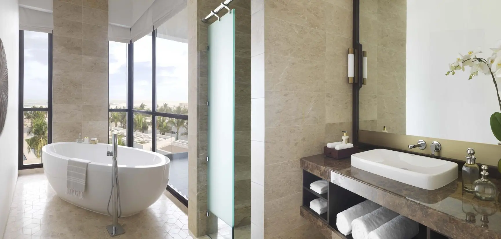 Al_Baleed_Resort_Salalah_By_Anantara_Guest_Room_Premier_Sea_View_Bathroom