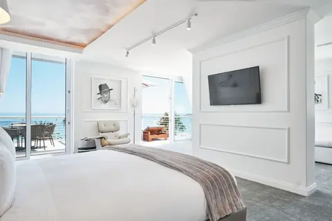 Junior Sea Facing Suite