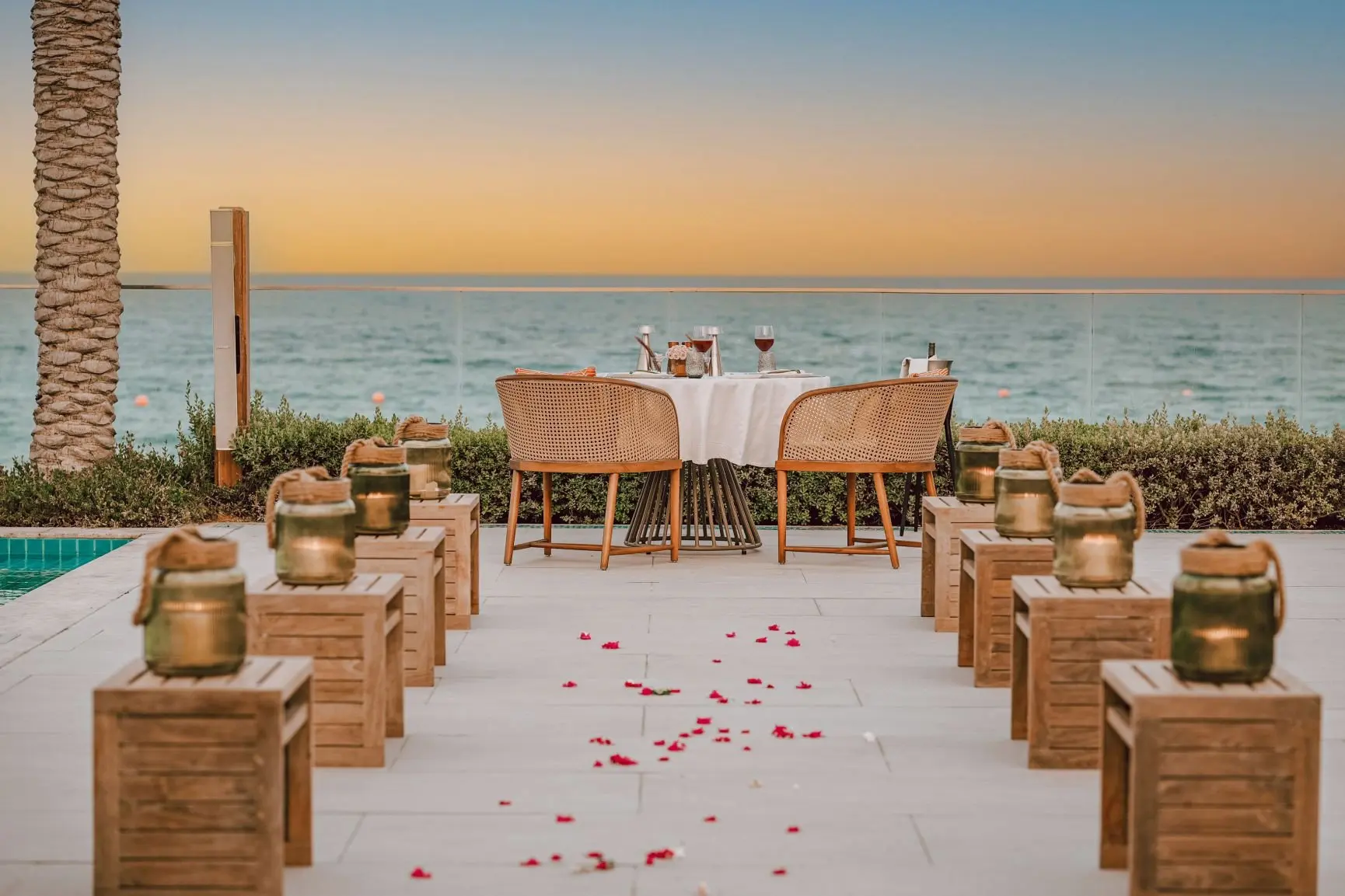 Naama Beach Villas & Spa - poolside romantic dining