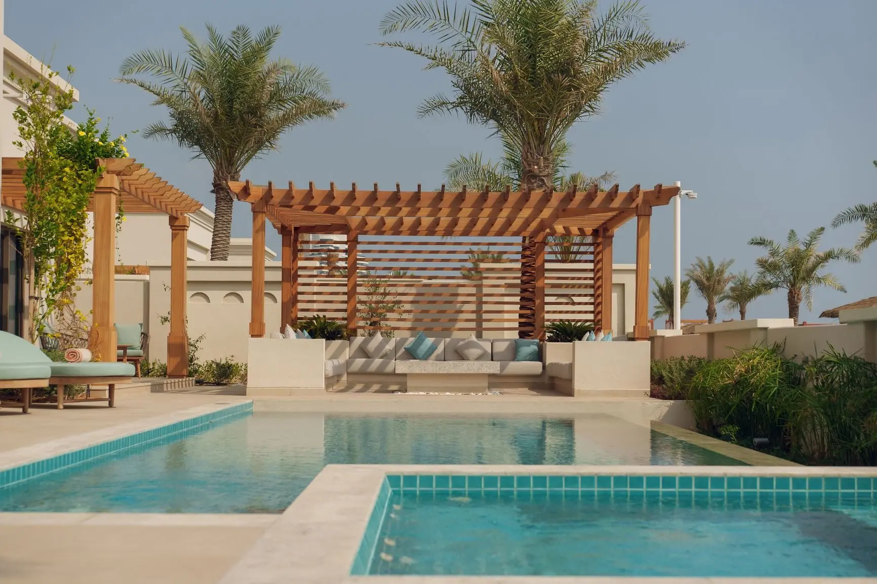 Naama Beach Villas & Spa - One bedroom beach pool villa - swimming pool and jacuzzi