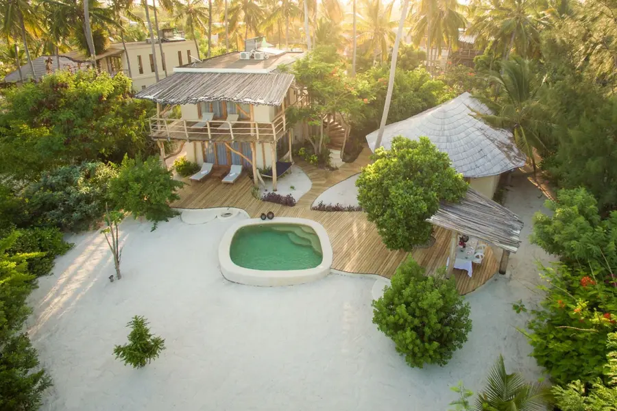 Villa with private pool and large private area