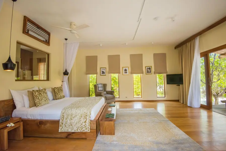 Villa - upper floor bedroom