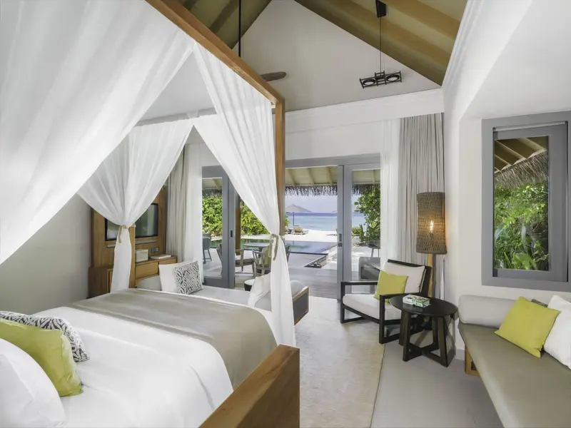 Two Bedroom Beach Pool Residence - Main Bedroom