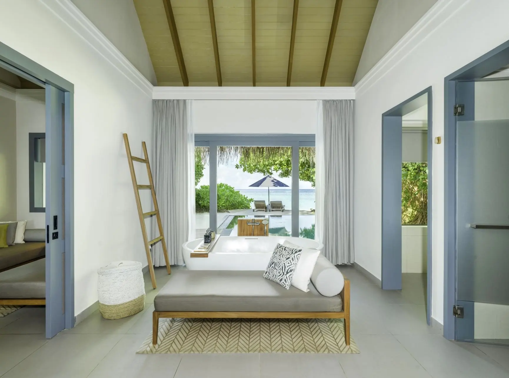 Beach Pool Villa - Bathroom
