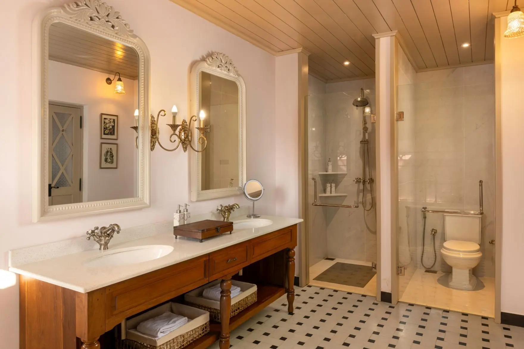 The Pekoe Suite (4)