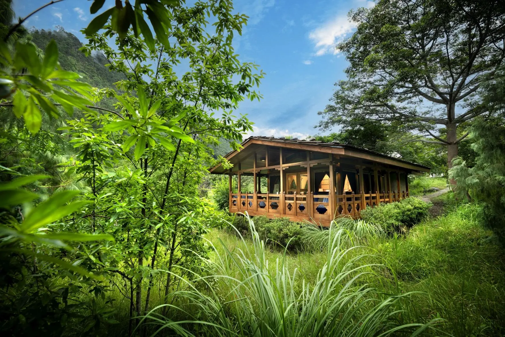 Bhutan-Punakha-River-Lodge-Tented-Suite-exterior_1