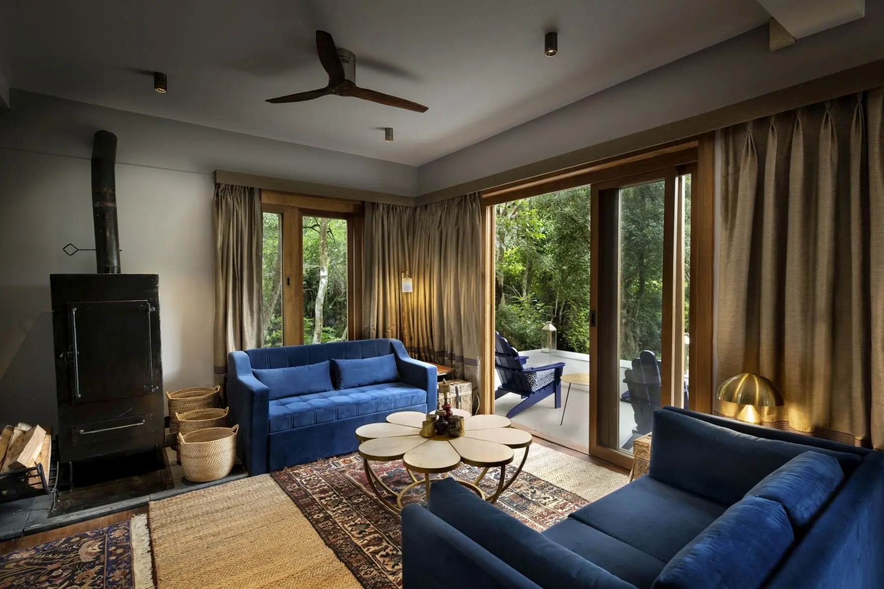 Bhutan-Punakha-River-Lodge-River-House-Bathroom_3