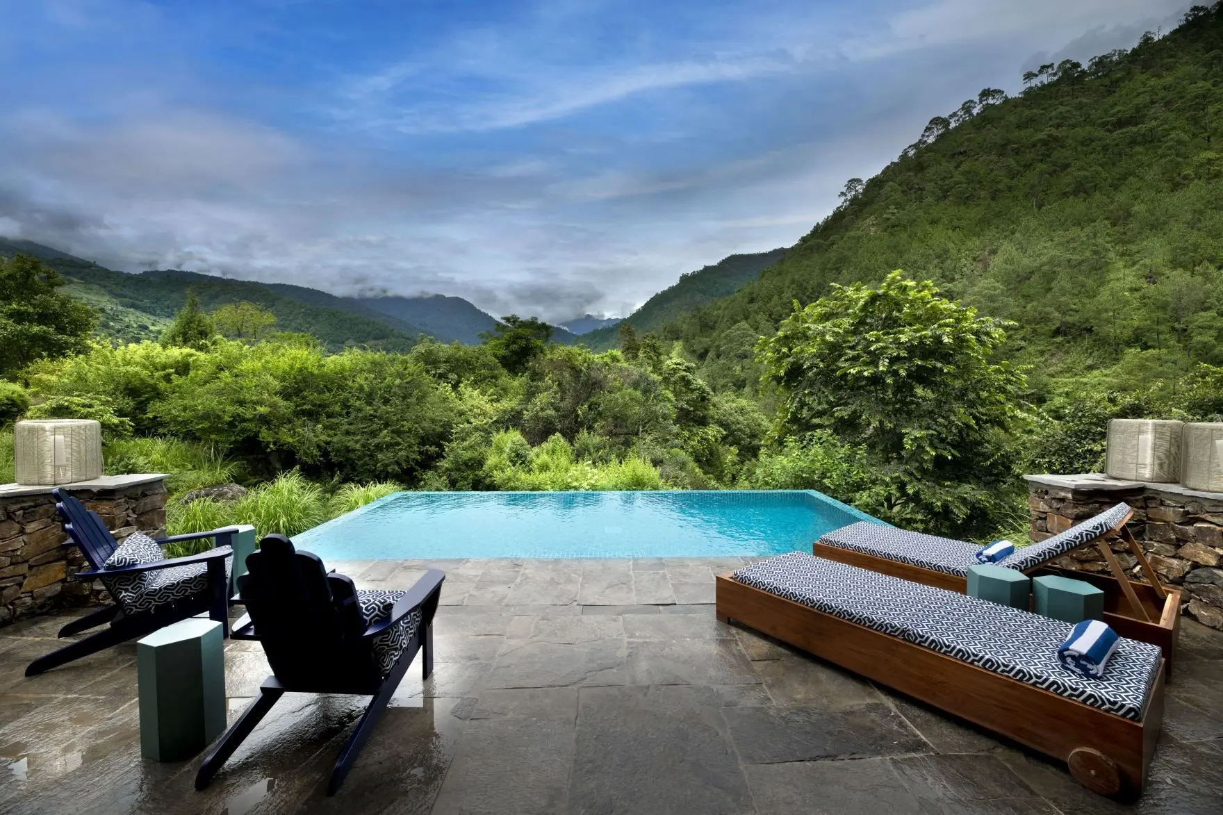 Bhutan-Punakha-River-Lodge-Family-Suite-Pool-Deck_1
