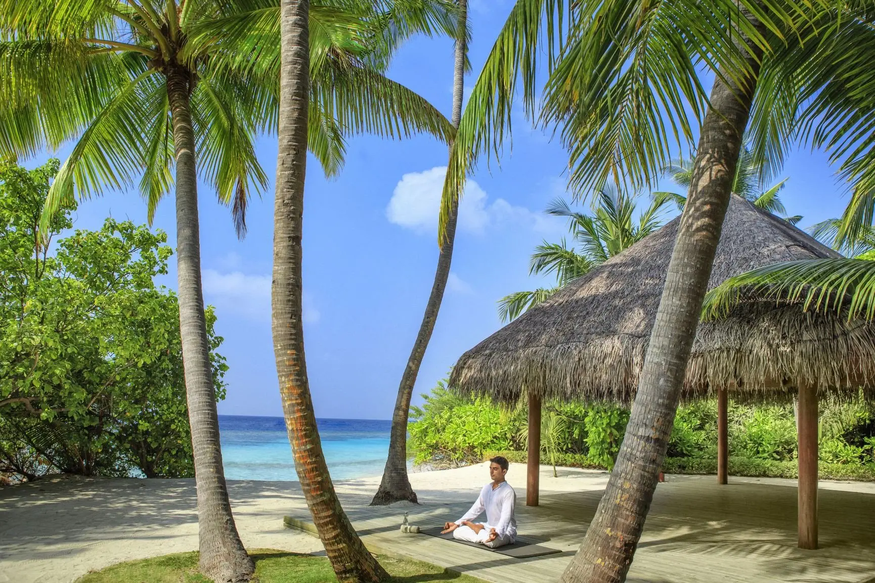 dusit-thani-maldives-spa-meditation