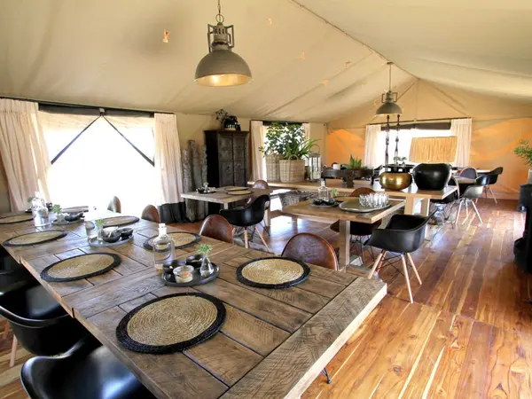 dining_tent_3
