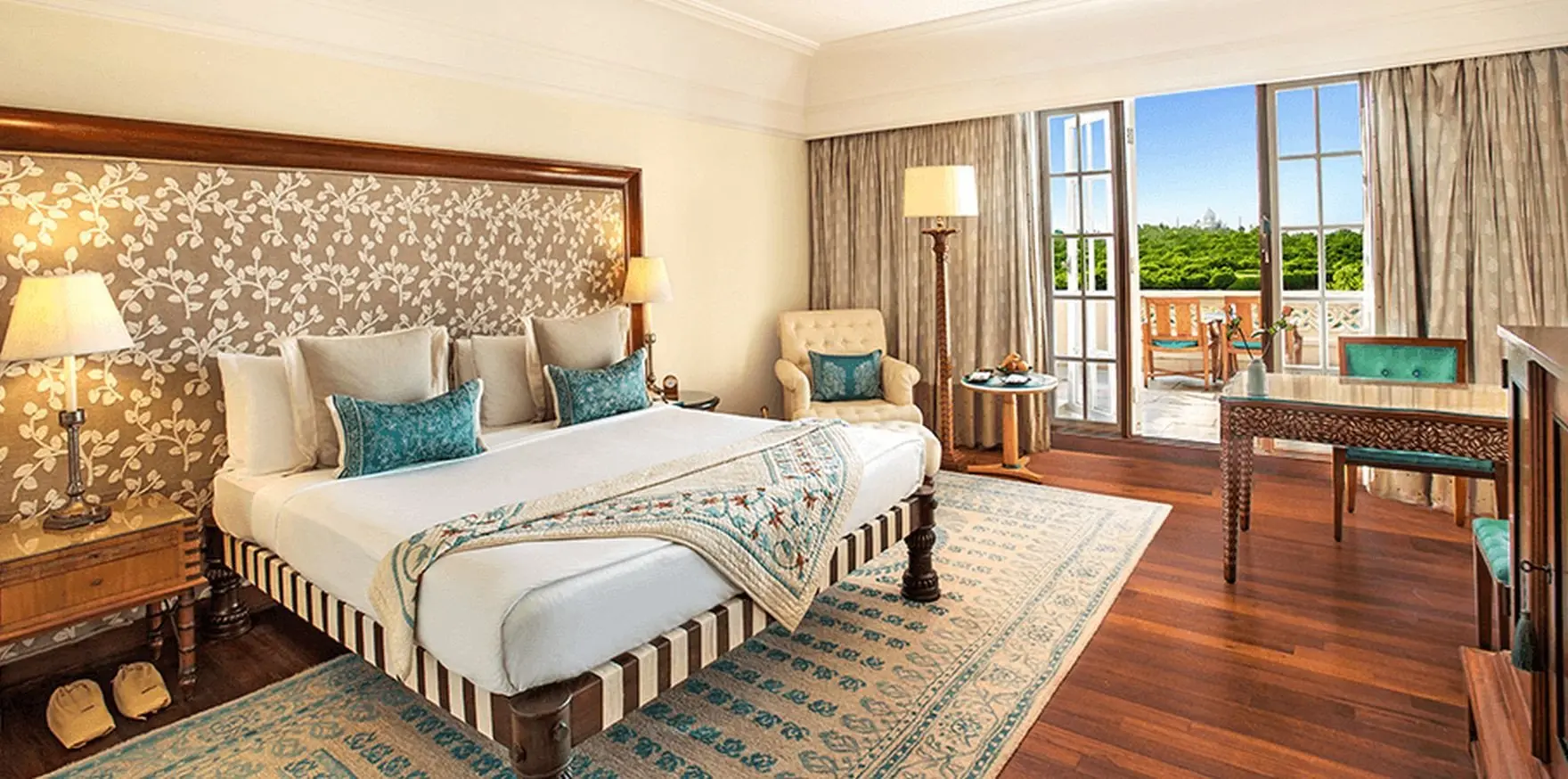 Premier_Room_with_balcony