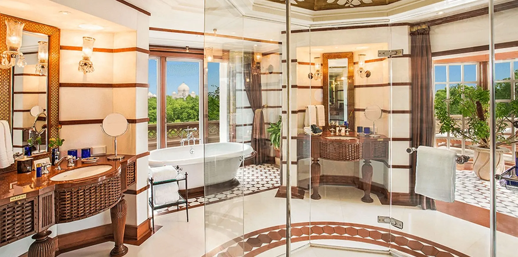 Luxury_Suite_bathroom_-_bathroom_