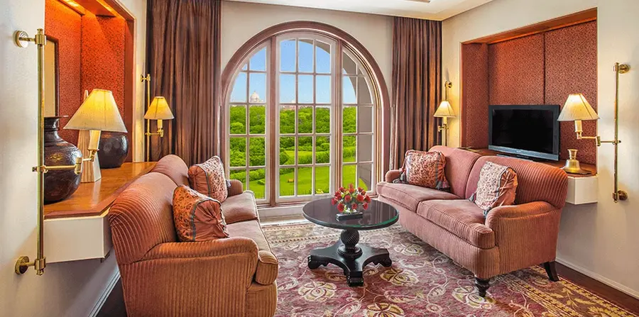 Kohinoor_Suite_-_living_room_2-