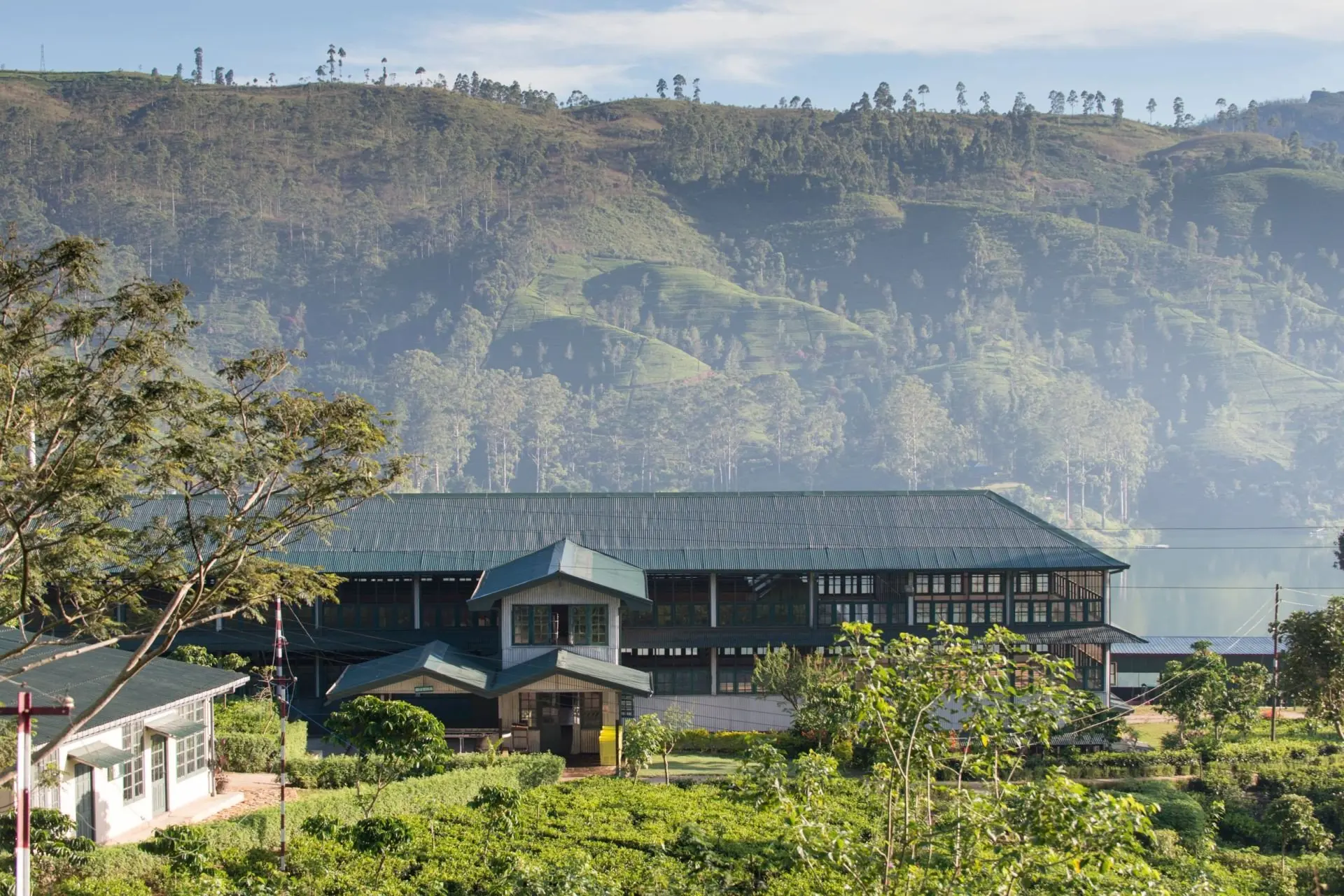 small_Dunkeld Factory  -Tea Trails-LAPTOP-ASKVOHDB