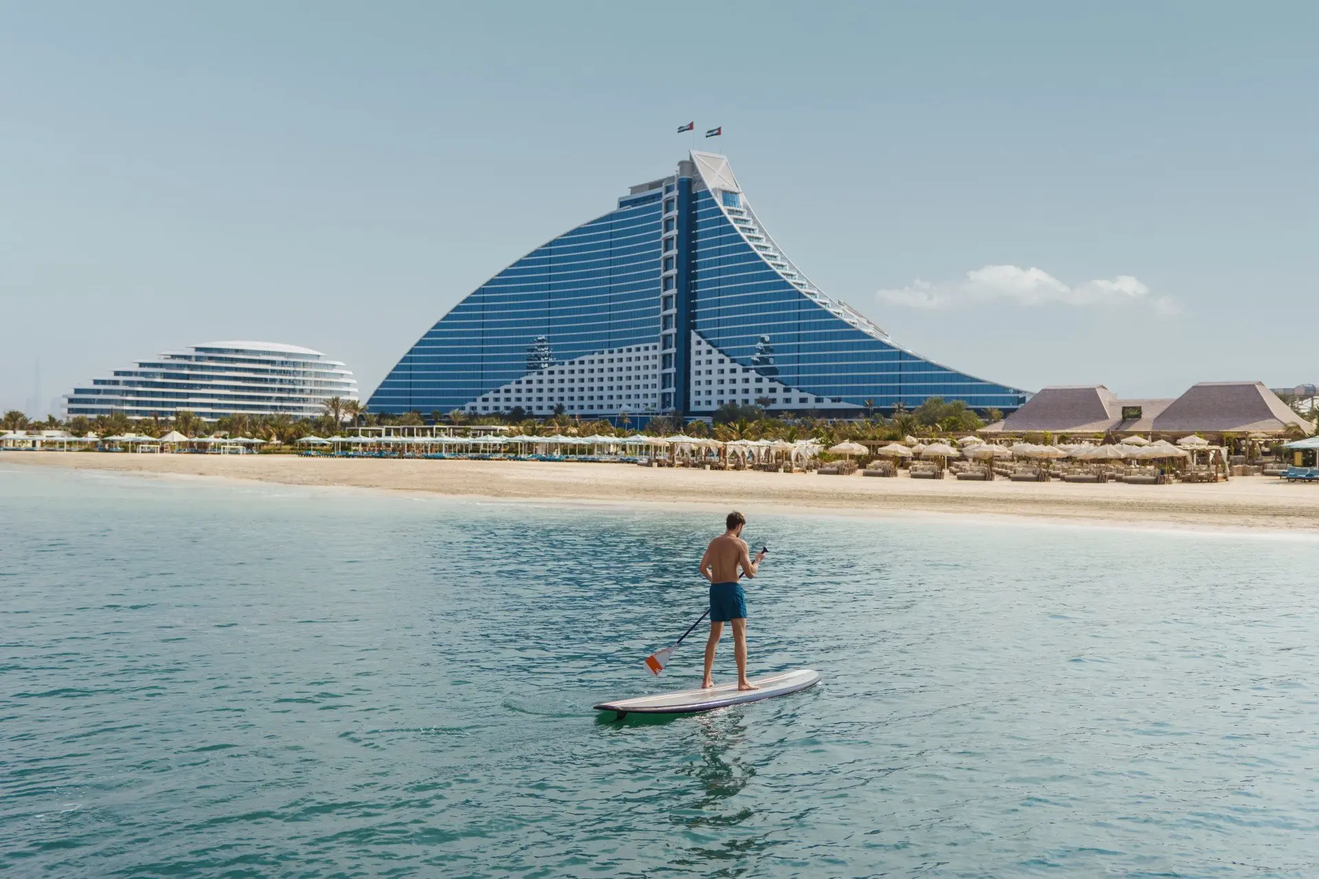 Jumeirah Beach Hotel - Lifestyle - Beach - Father Stand Up Paddle