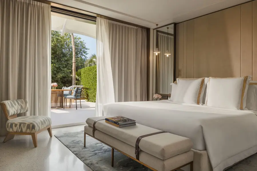 Jumeirah Beach Hotel - Accommodation - Family Garden Suite - Master Bedroom