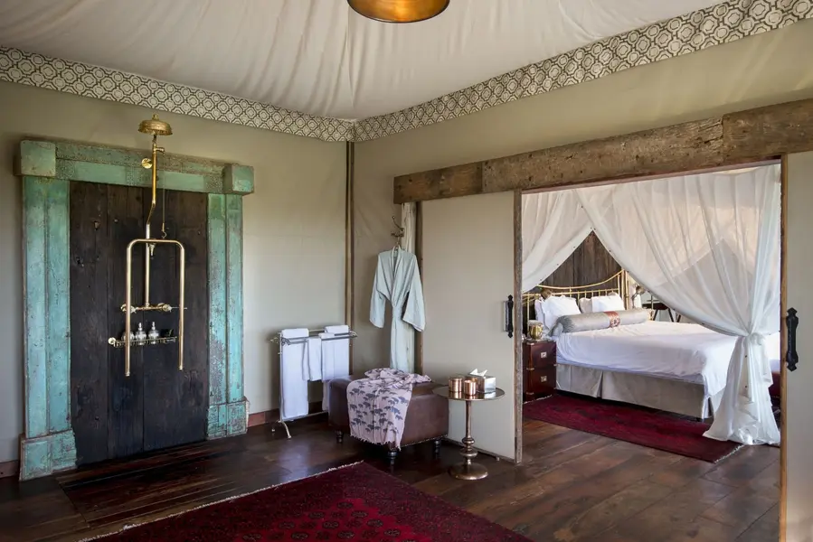 dubaplains_guesttent_bathroominterior