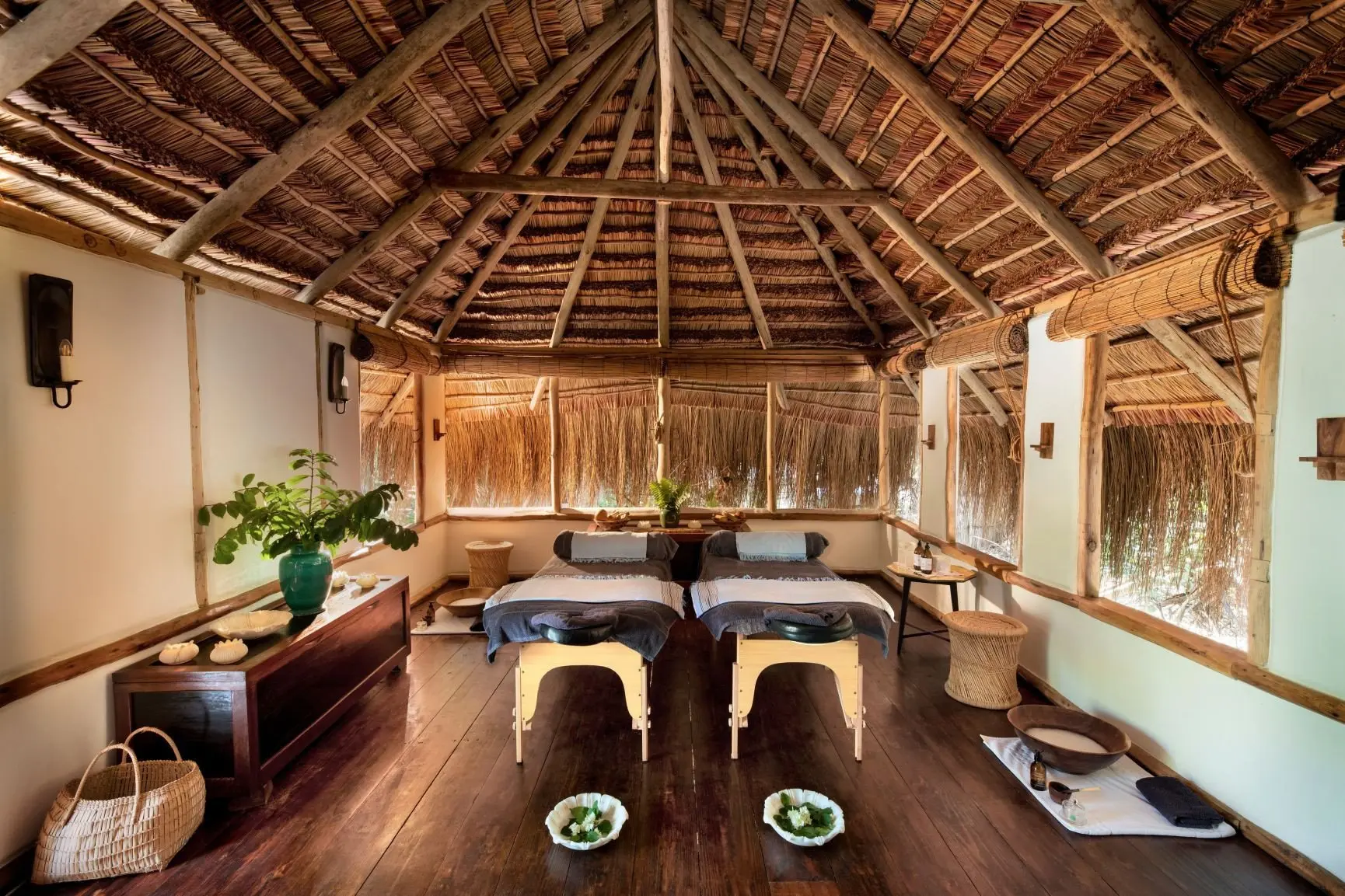 Southern-Africa-Mozambique-andBeyond-Benguerra-Island-Massage-sala-2