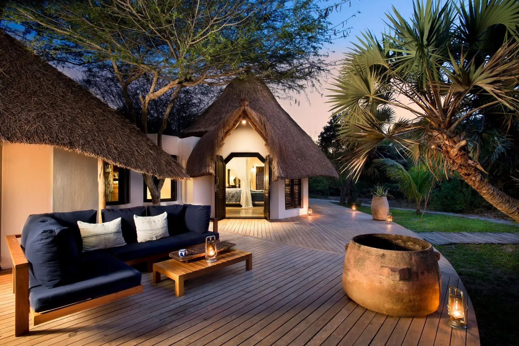 Benguerra-island-Room-Casa-Familia-outside-lounge