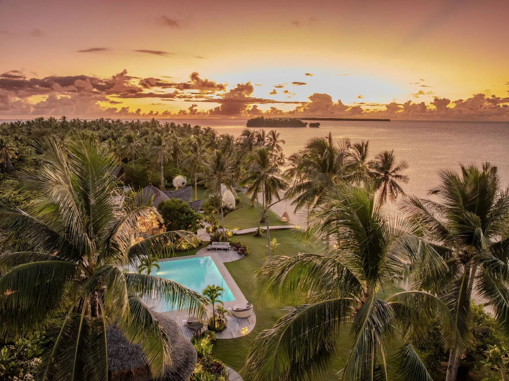 NPH_Breathtaking sunrise on the side of the resort