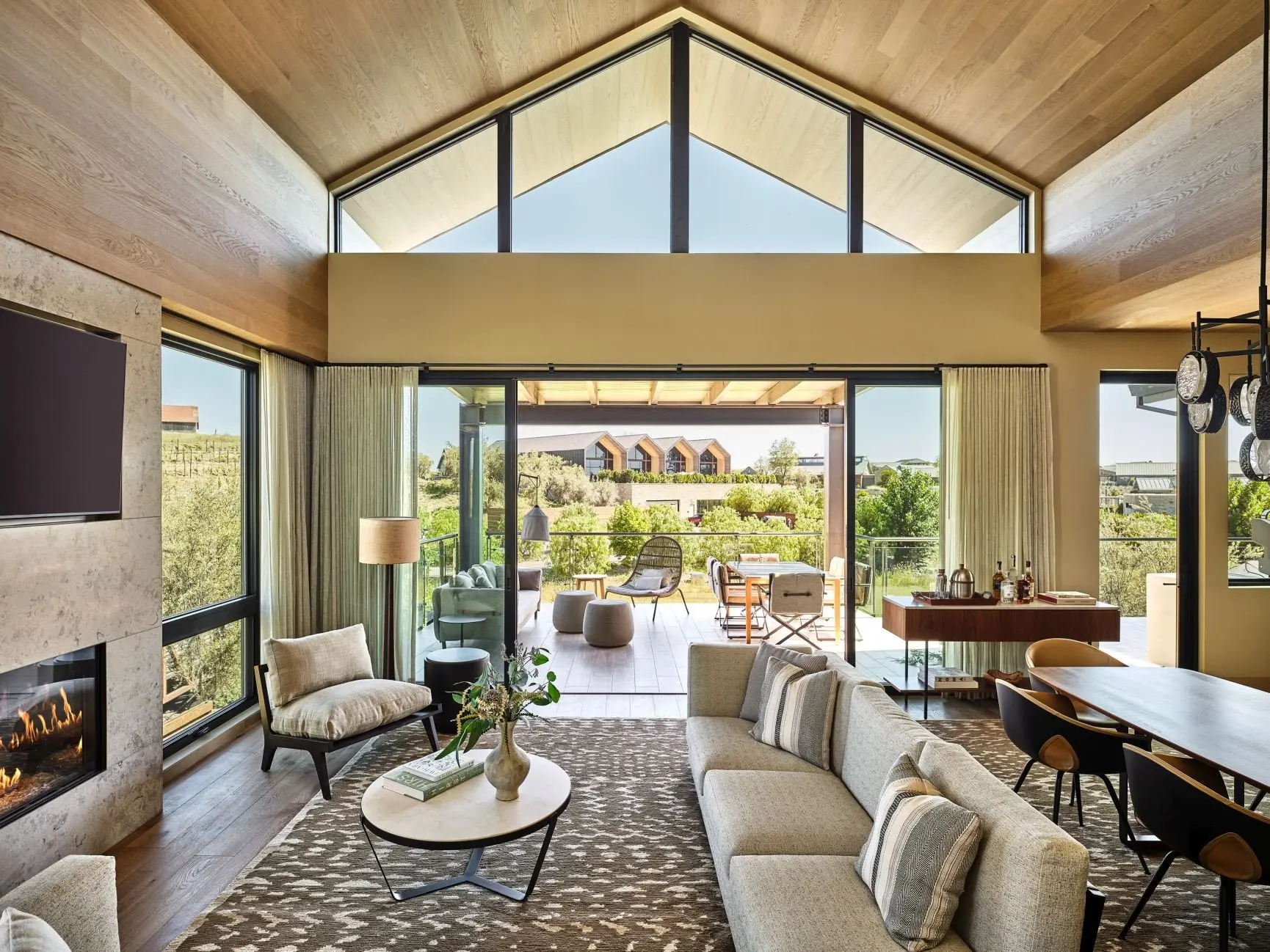 STN_Accommodations_Sky_Villa_2023_071672