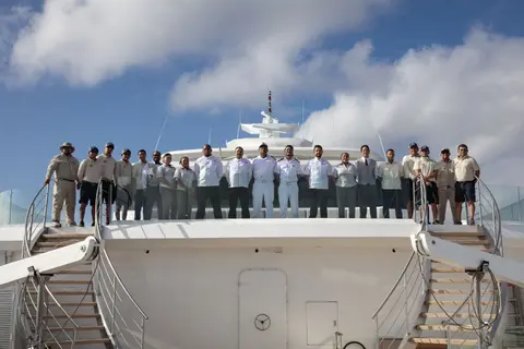 small_Crew 3