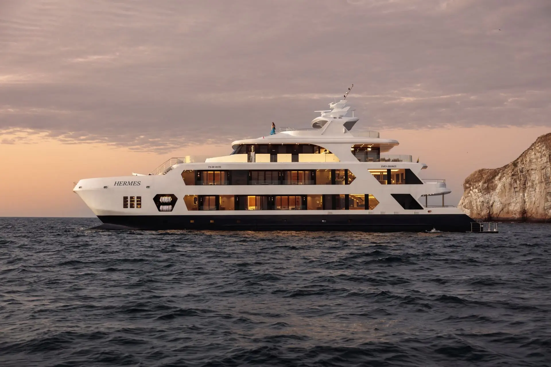 small3_Panoramic 12 - Hermes Galapagos Mega Catamaran