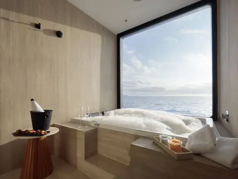 small_Jacuzzi - Hermes Galapagos Mega Catamaran