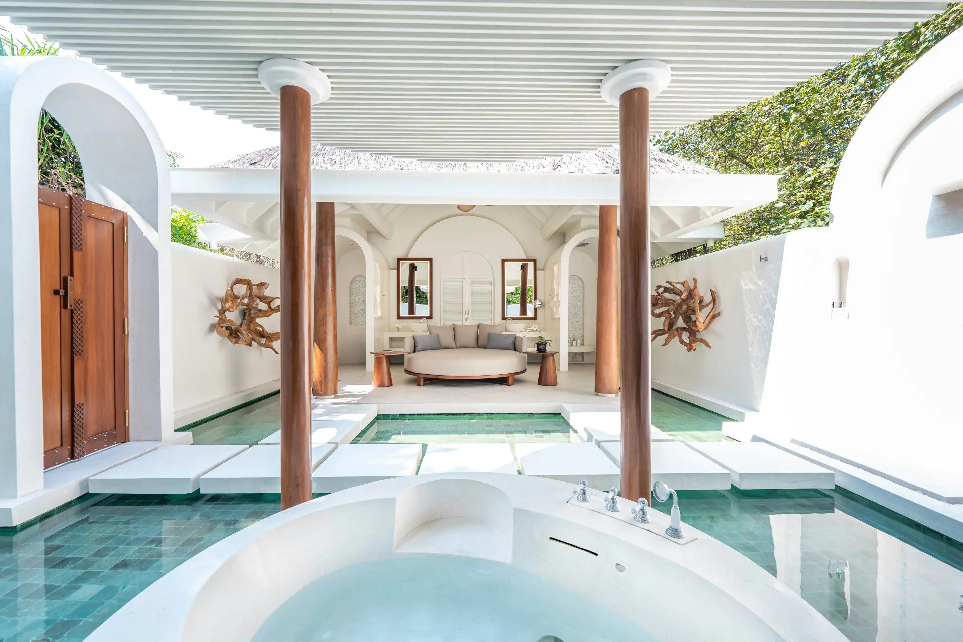Anantara Kihavah - Beach Pool Villa Bathroom Bath
