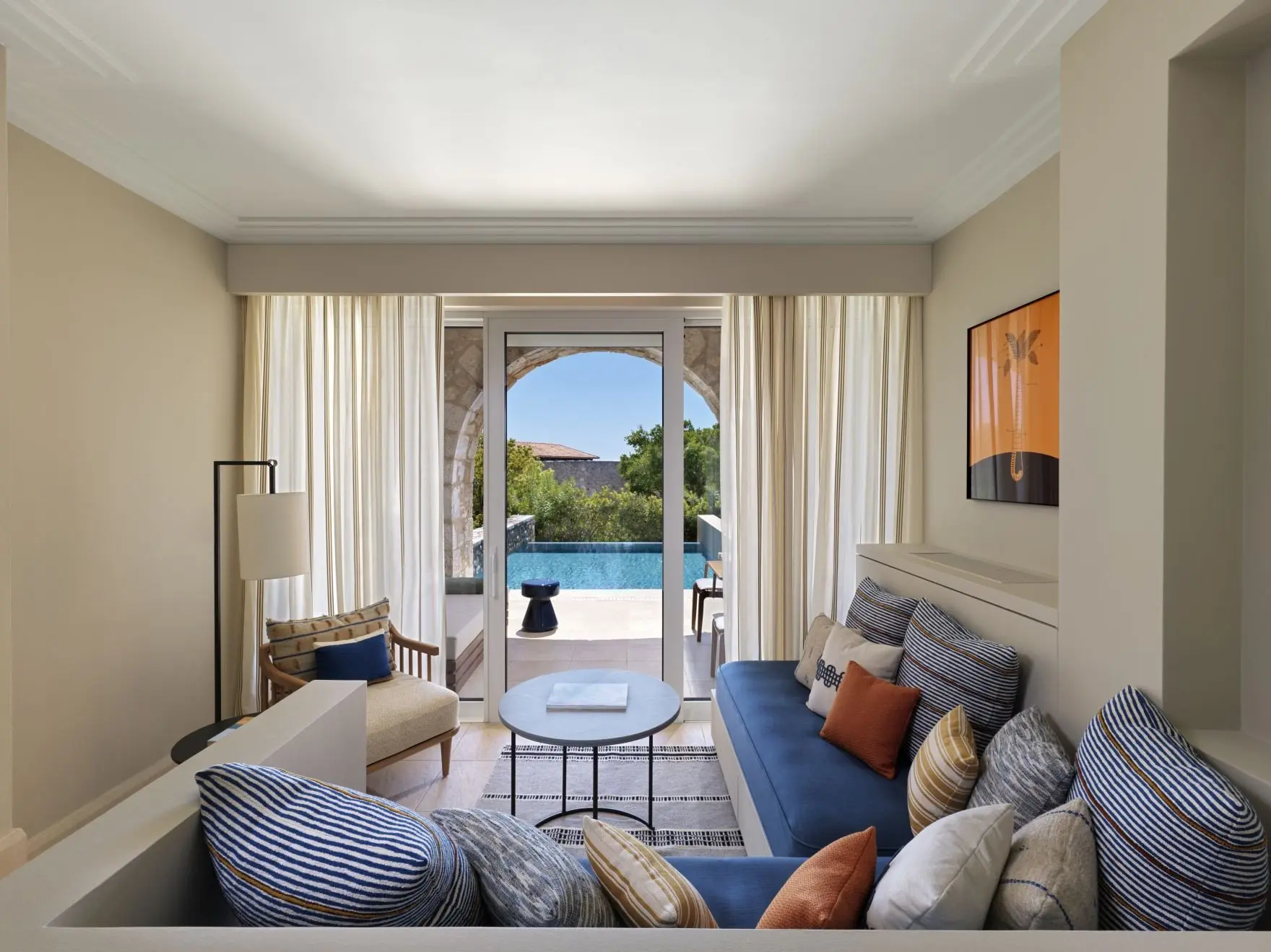 Superior Infinity Guest Room King Garden View P (4)