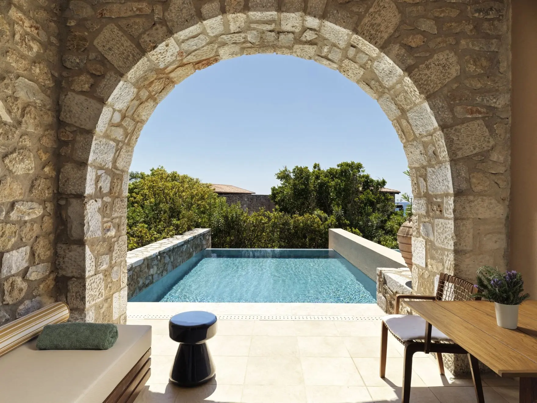 Superior Infinity Guest Room King Garden View P (3)