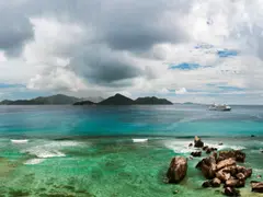 IMAGERYE4240416018-30