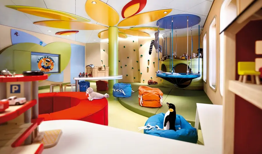 8180,0,europa-2-kids-club-300