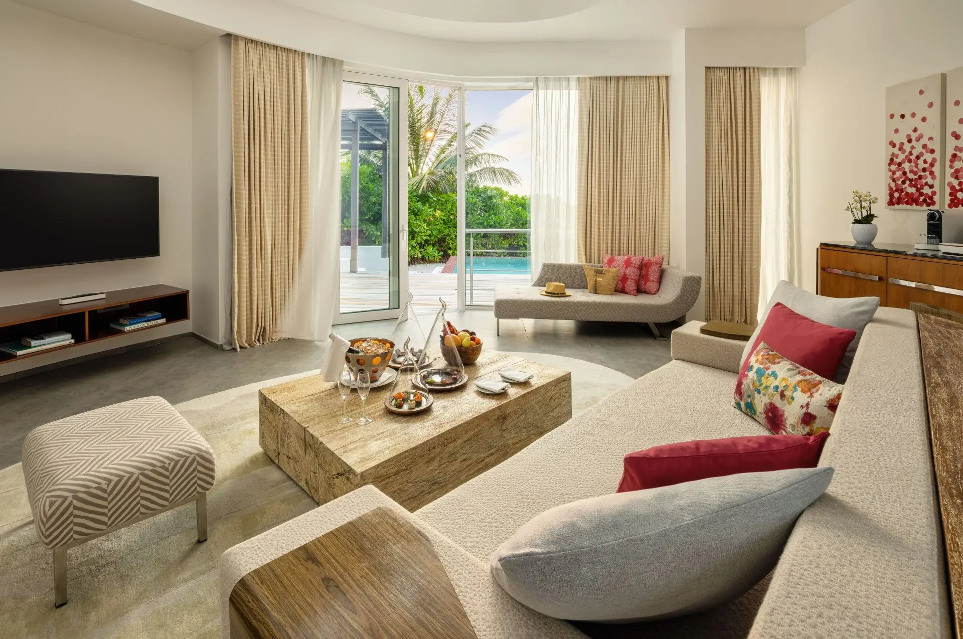 High_resolution_300dpi-Jumeirah Maldives - Beach Villa with Pool - Living Room