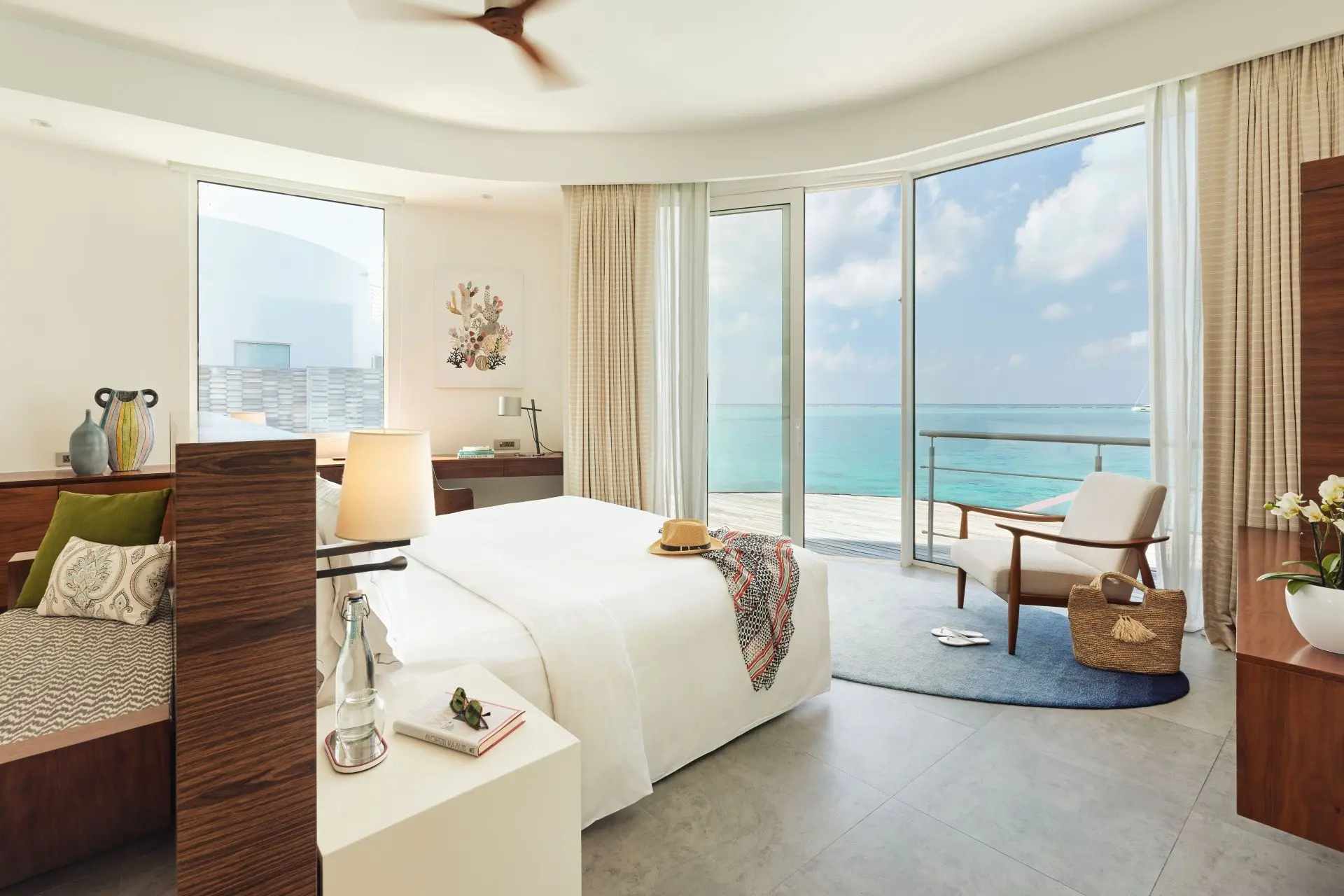 High_resolution_300dpi-Jumeirah Maldives - Sunset Water Villa - Bedroom