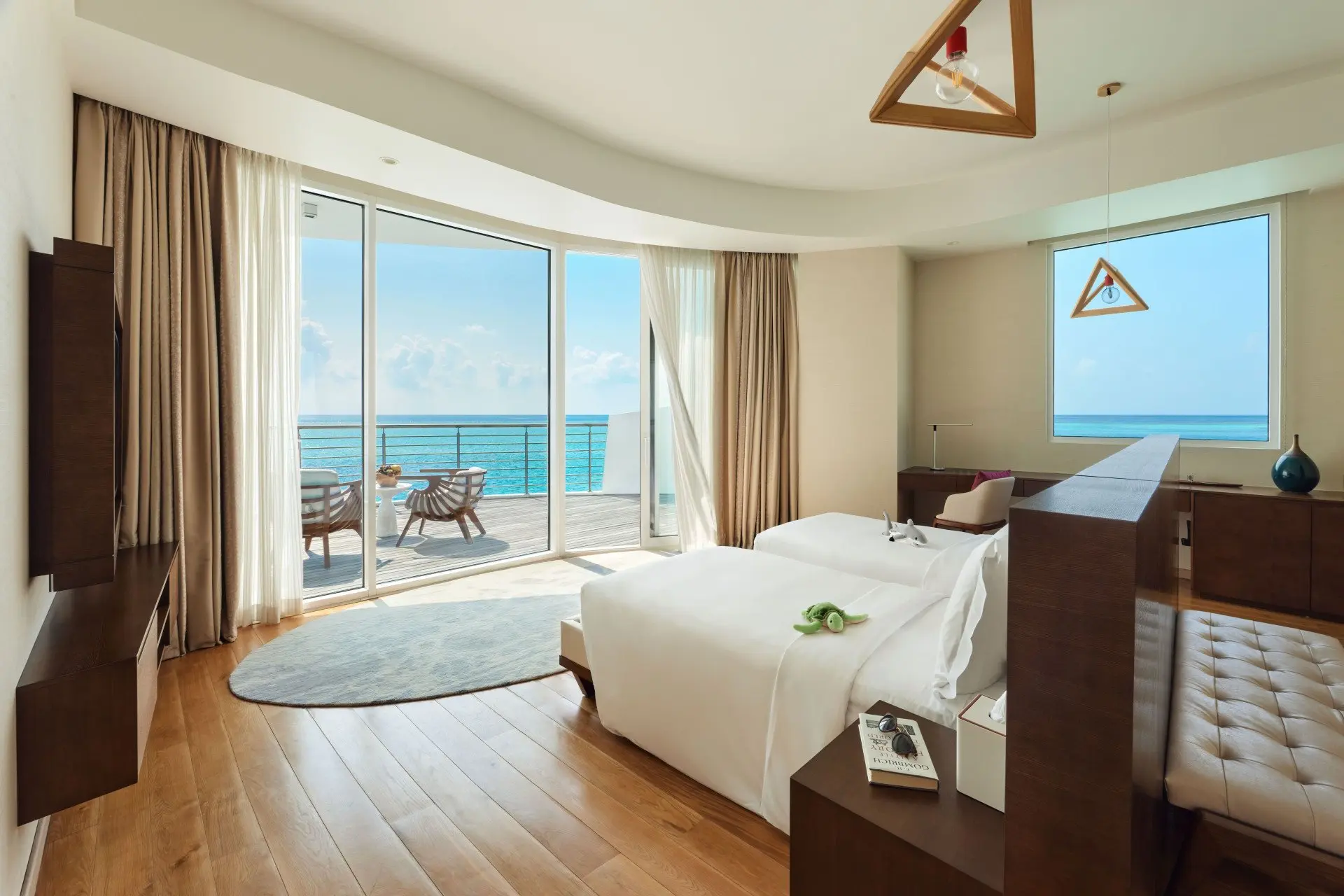 High_resolution_300dpi-Jumeirah Maldives - Three Bedroom Olhahali Water Retreat with Pool - Bedroom