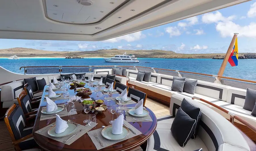 Aqua Mare - OutdoorDining - 06