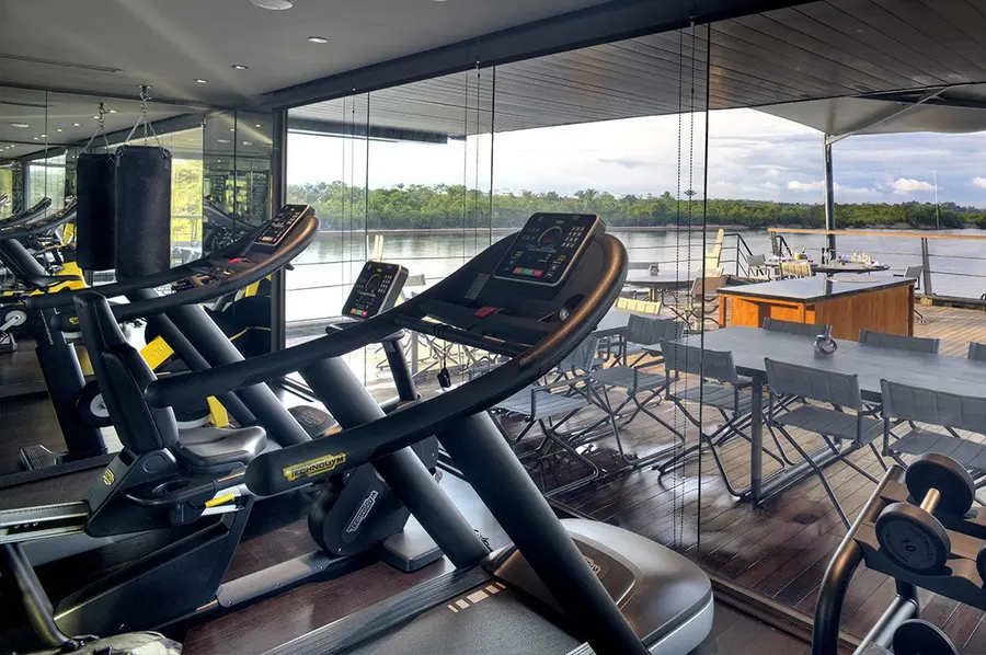 Aqua Nera_Gym