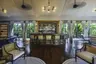 (F&B) Henry's Bar 1