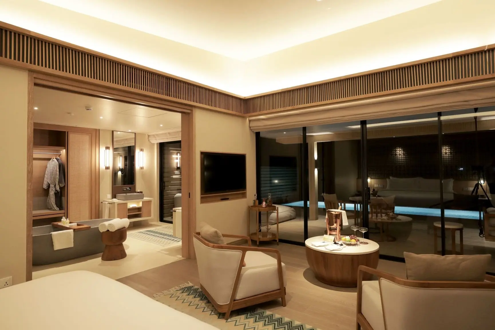 Water Villa w Pool Int_2