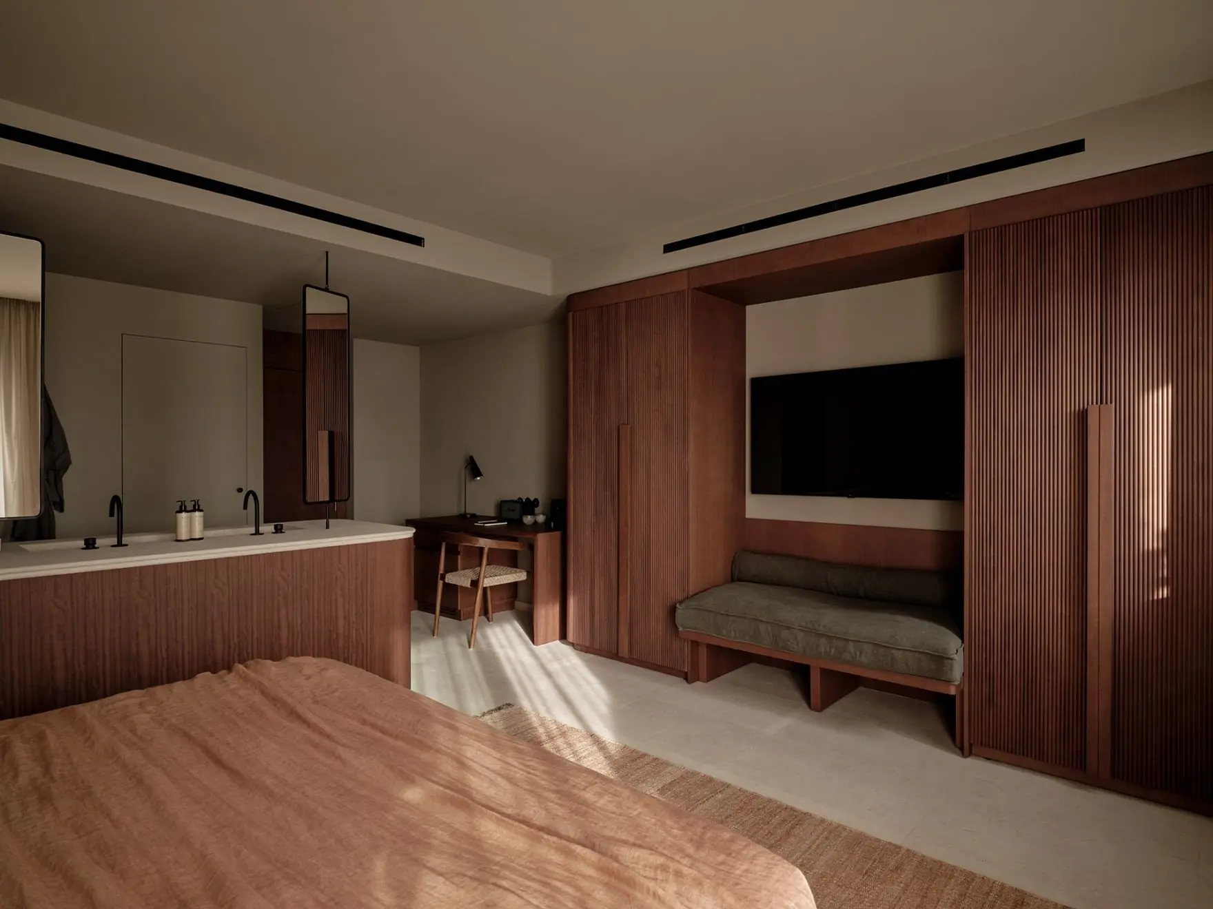 OKU-ANDALUSIA_Classic-Room_30585_LowRes