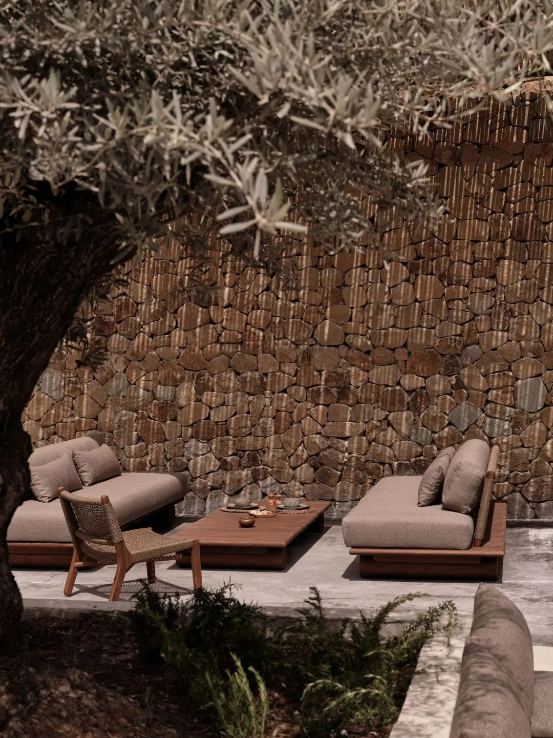 OKU-ANDALUSIA_Two-Bedroom-Deluxe-Suite_30840_LowRes