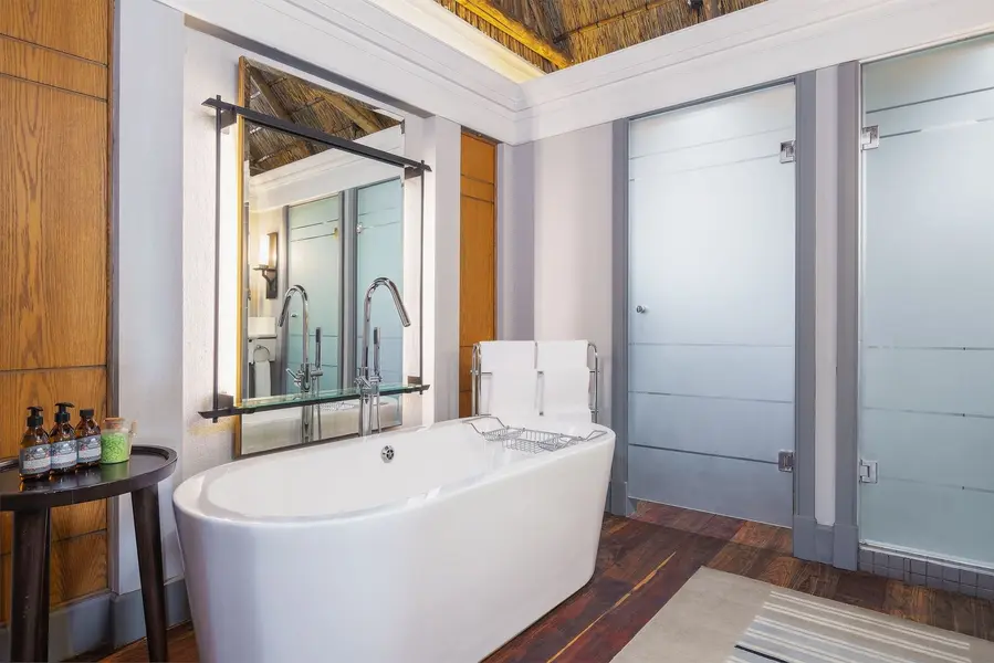 Chobe_bathroom_01_RGB_v1_web