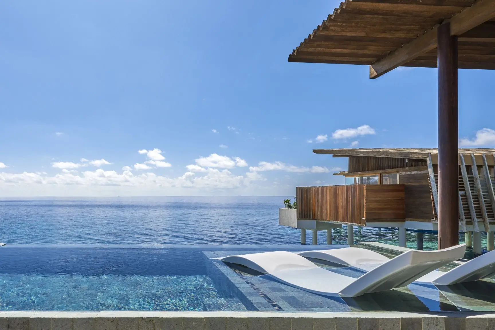 Overwater-Sunset-Pool-Villa-Pool_edit