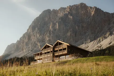 eriro Alpine Hide