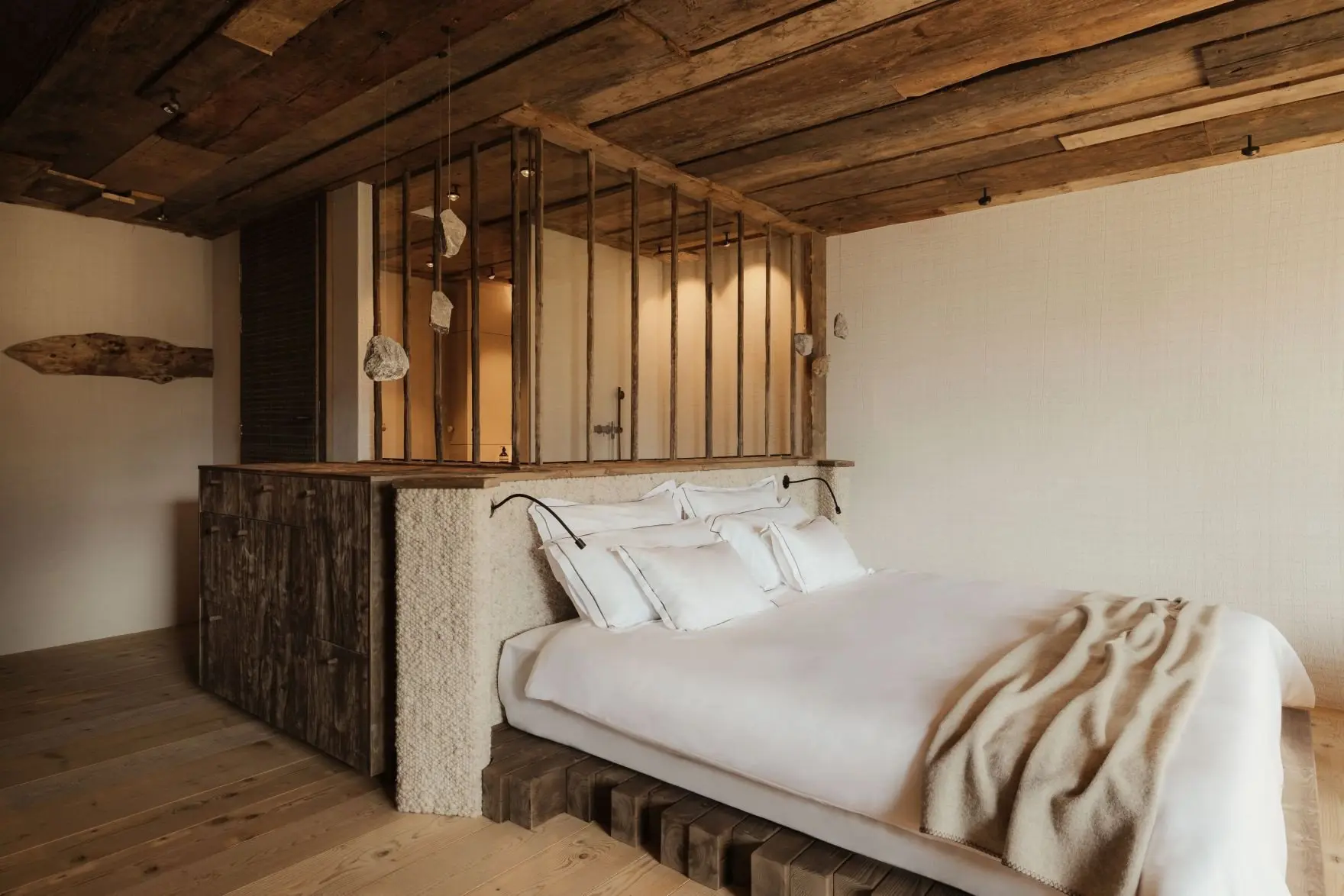 AlexMoling_Eriro_Rooms-9