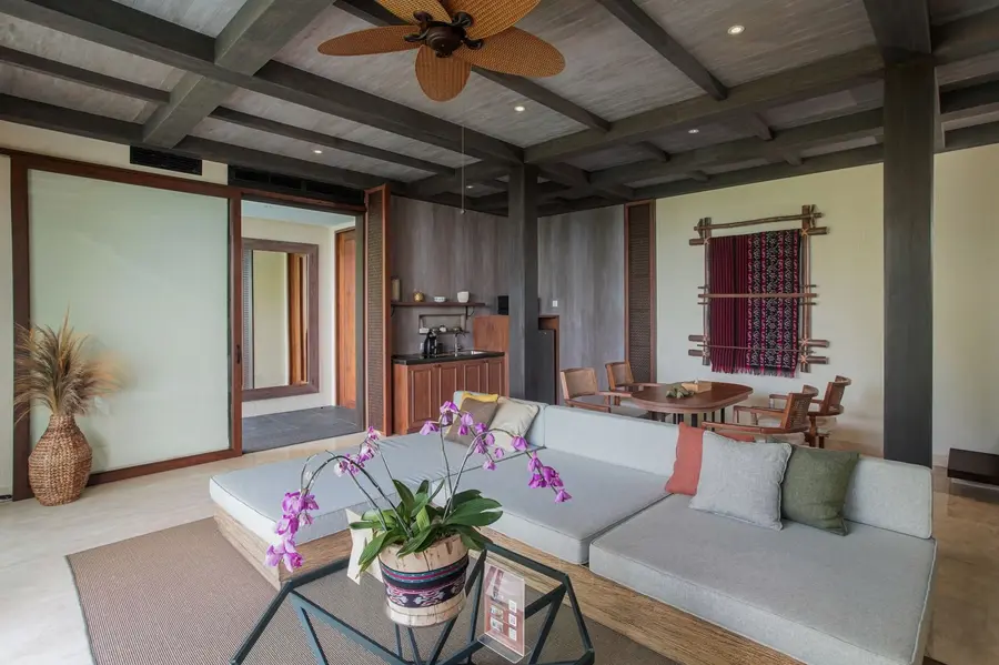 Hanging Pool Villa (19)