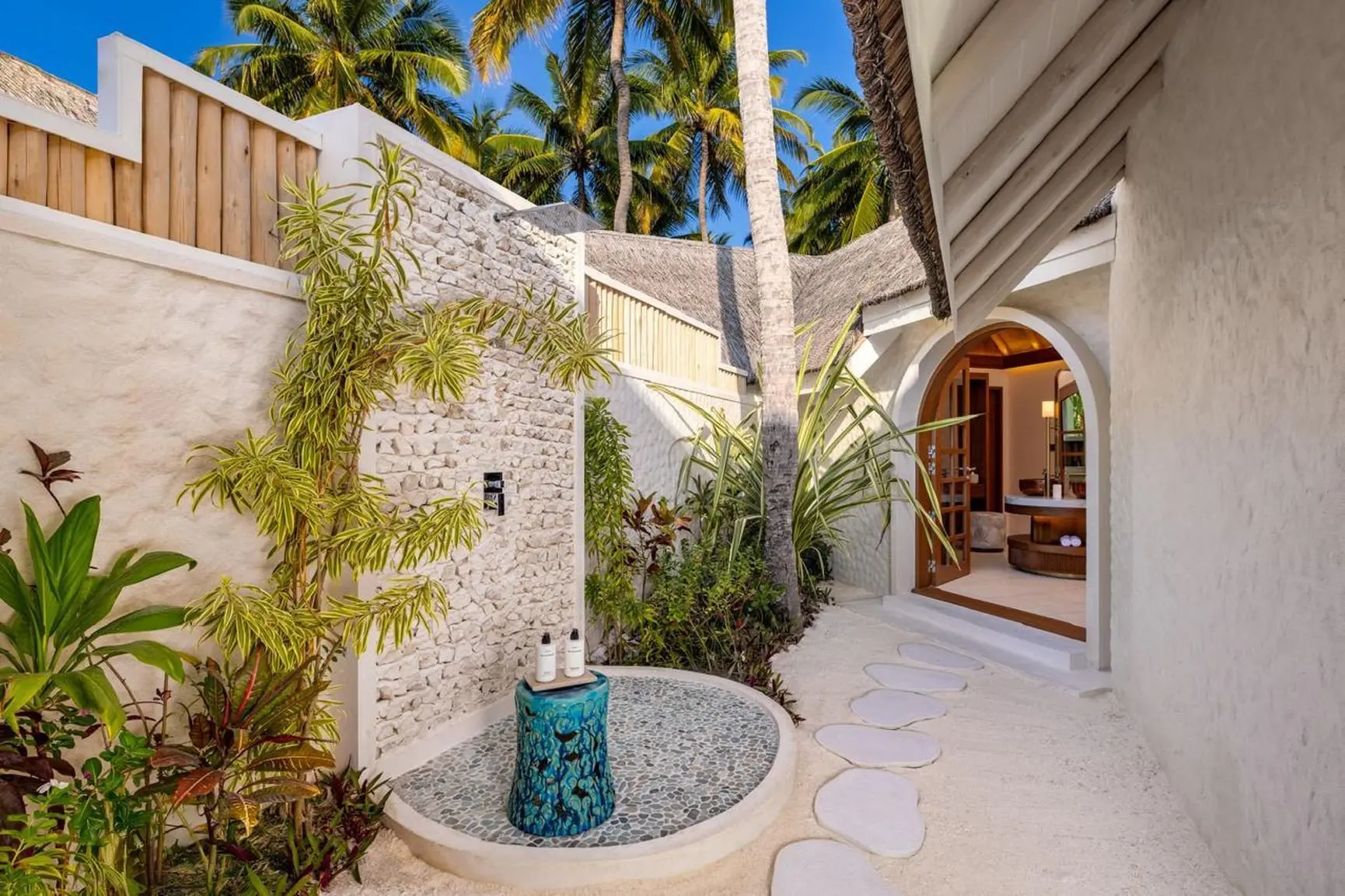 BPV - Exterior_Outdoor Shower