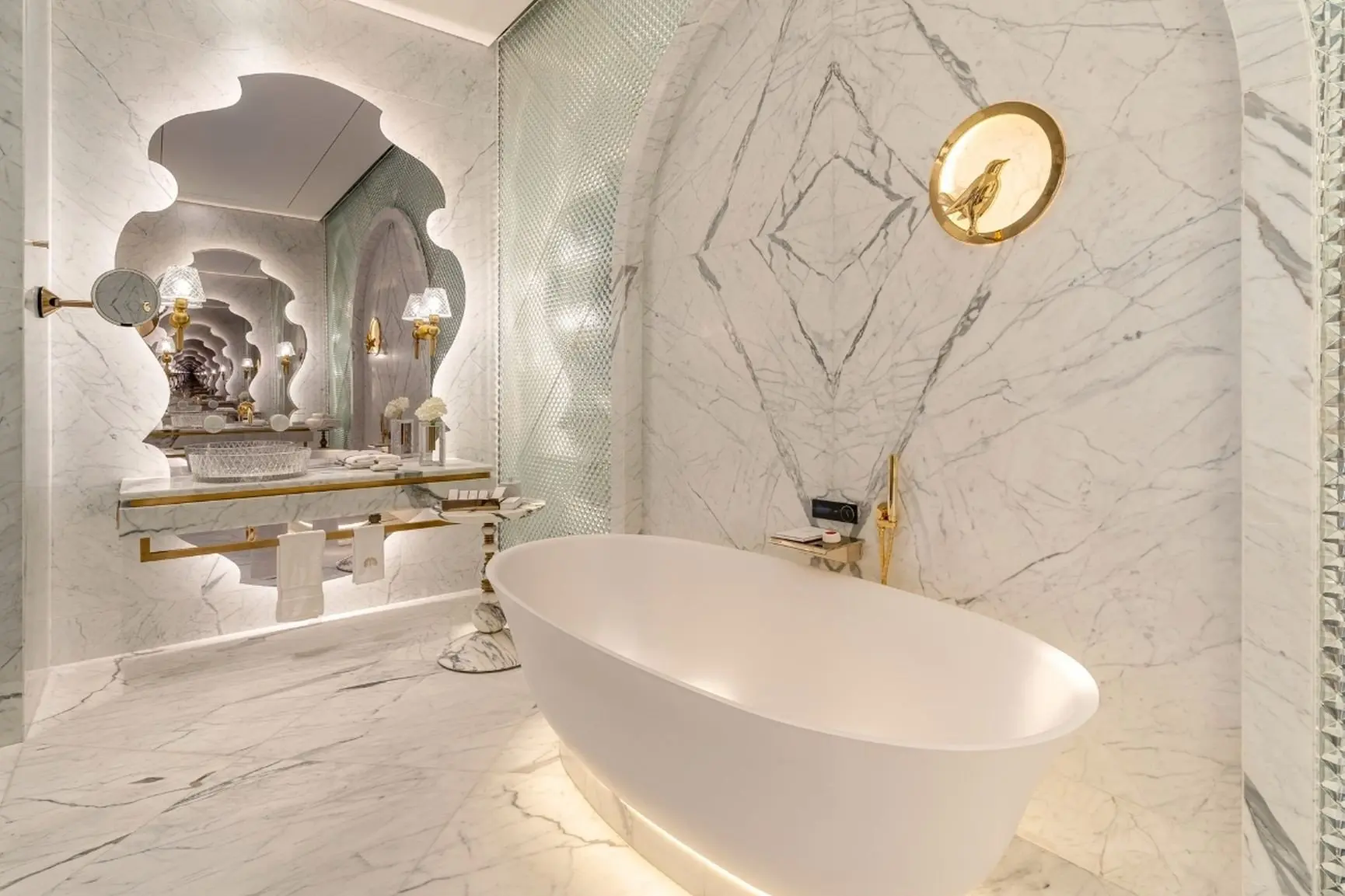 Crescent signature suite bathroom