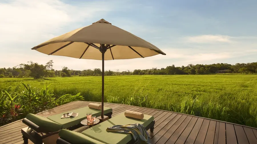 UGA_Nikaweva_PoolDeck_0184